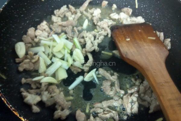 茄香肉丝的做法图解3