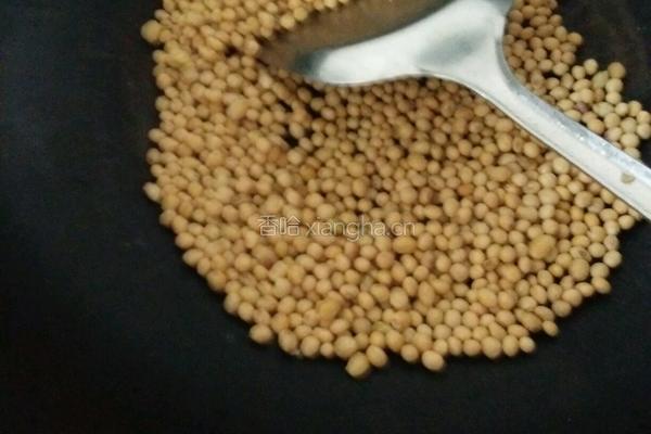 黄豆炒鸭肉的做法图解3