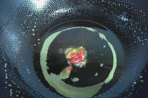 炝炒绿豆芽的做法图解2