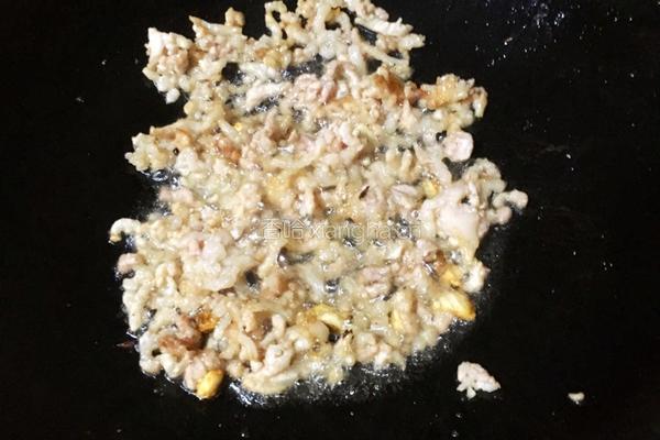毛豆咸菜炒肉末的做法图解5