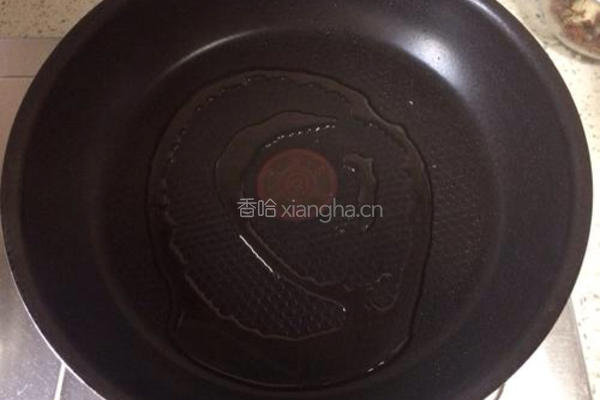 煎五花肉金针菇卷的做法图解4