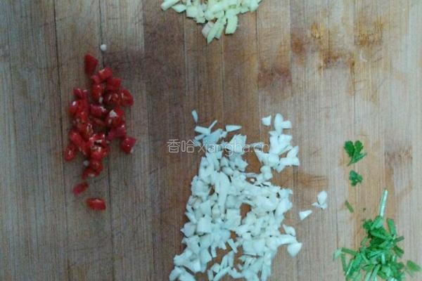 豉汁蒸排骨的做法图解1