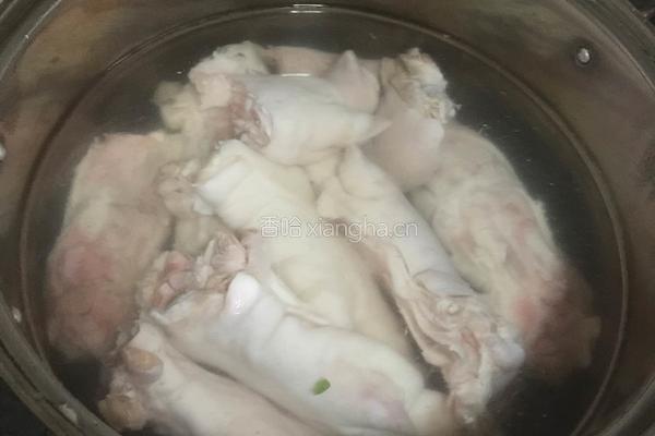 酱猪蹄的做法图解3