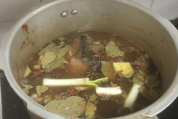 酱猪蹄的做法图解8