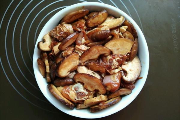 香菇蒸鸡腿的做法图解5