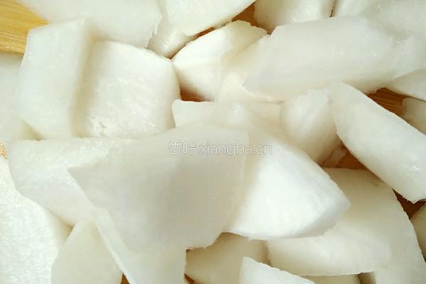 河豚干清炖排骨萝卜的做法图解3