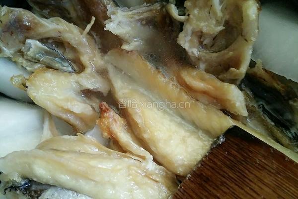 河豚干清炖排骨萝卜的做法图解4