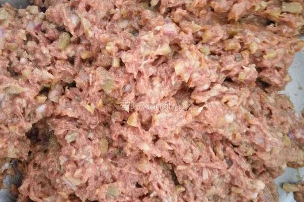 榨菜猪肉馅饺子的做法图解3