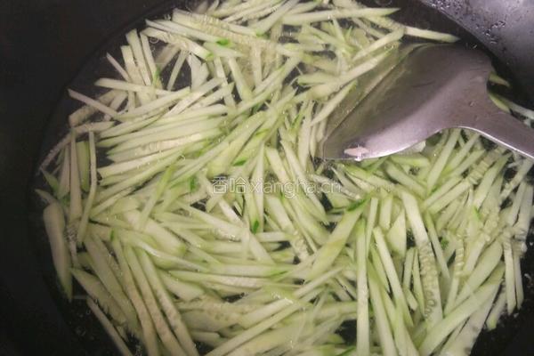 黄瓜蛋花汤的做法图解4