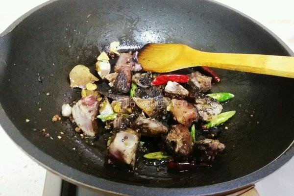 土豆焖鸡的做法图解6