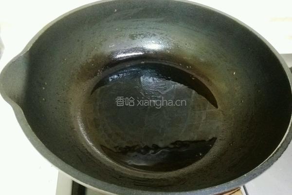 香肠火腿炒豇豆的做法图解2