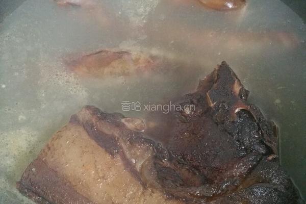 千叶豆腐炖腊肉的做法图解1