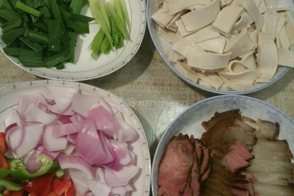 千叶豆腐炖腊肉的做法图解2