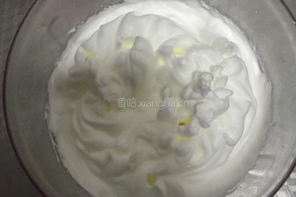 酸奶蛋糕的做法图解3