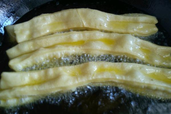 自制……酥脆油条的做法图解7