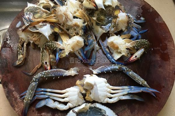 姜葱炒蟹的做法图解2