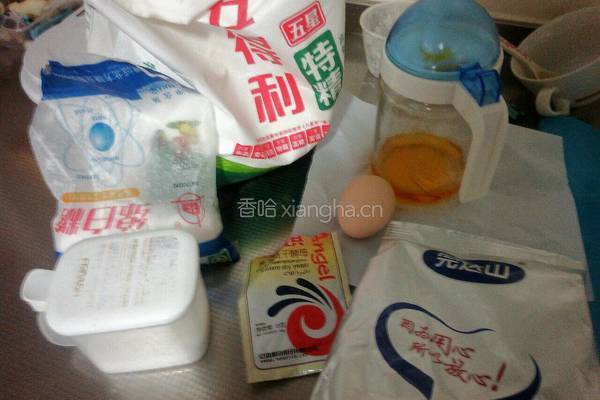 毛毛虫面包的做法图解1
