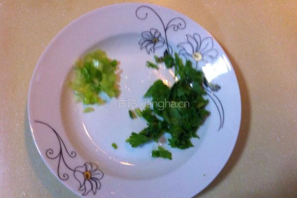 皮蛋拌樱玉豆腐的做法图解3