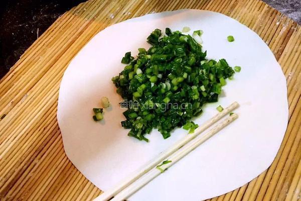 鸡蛋小葱饼的做法图解2