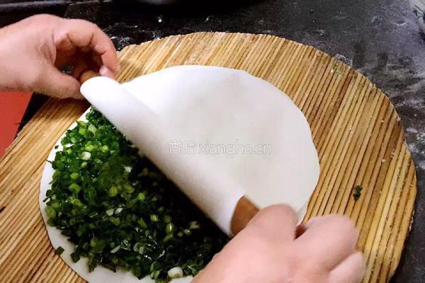 鸡蛋小葱饼的做法图解4