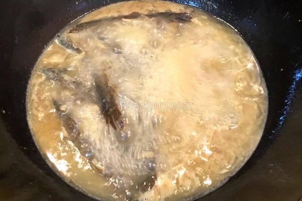 泥鳅炖豆腐的做法图解5