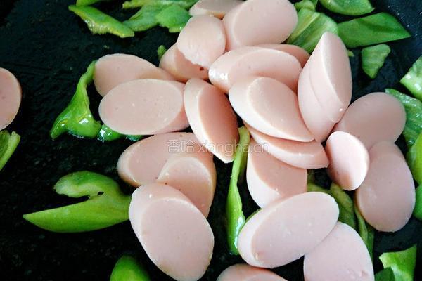 尖椒炒火腿的做法图解5