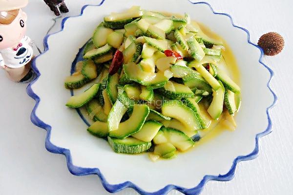 清炒西葫芦的做法图解11