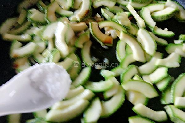 清炒西葫芦的做法图解9