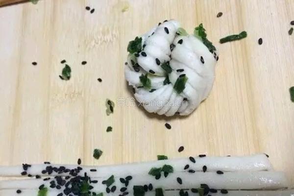 芝麻葱油小花卷的做法图解7
