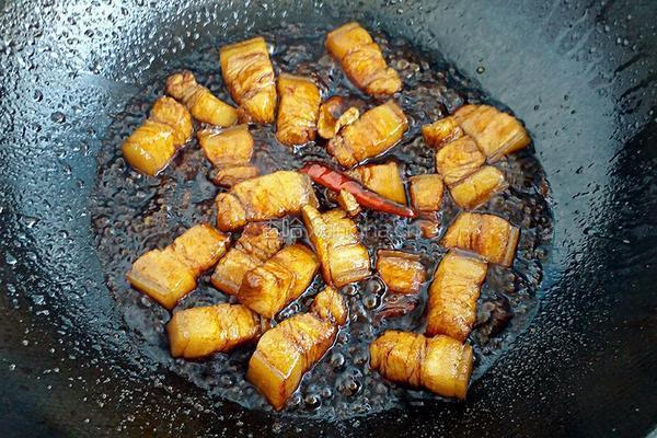 红烧肉炖土豆的做法图解7