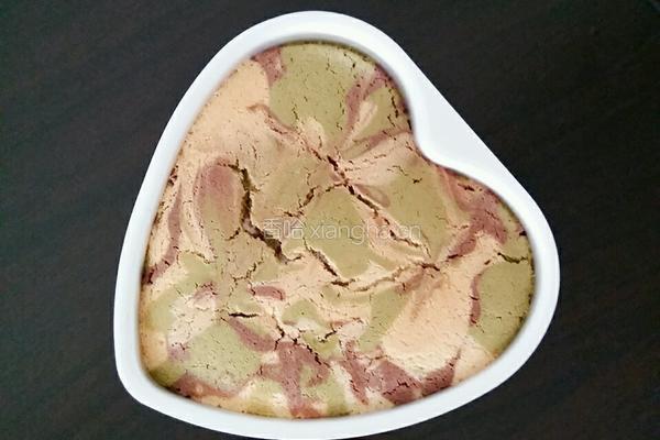 6寸迷彩戚风蛋糕的做法图解14