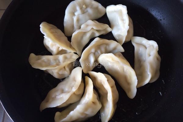 冰花煎饺的做法图解5