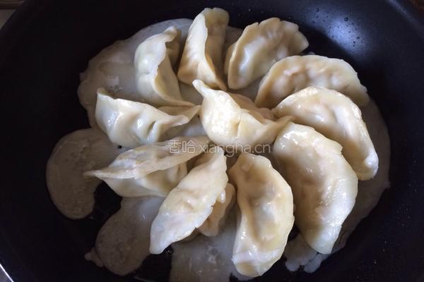 冰花煎饺的做法图解7