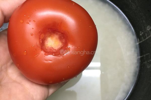 电饭煲番茄饭的做法图解1