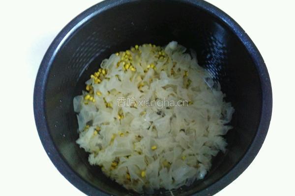 绿豆银耳汤的做法图解2