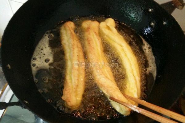 自制油条的做法图解11