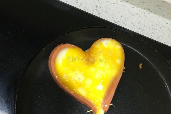 爱心火腿荷包蛋的做法图解4