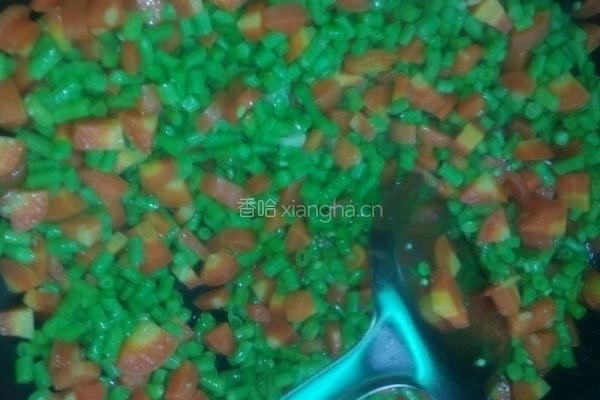 胡萝卜炒豇豆的做法图解4