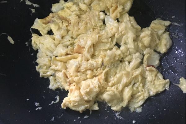 胡萝卜丝炒鸡蛋的做法图解6