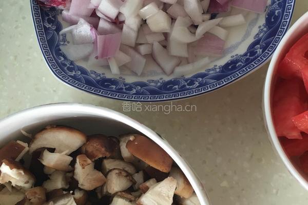 番茄香菇意大利面的做法图解1
