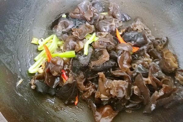 木耳炒鸡蛋的做法图解10