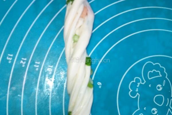 葱花火腿肠花卷的做法图解10