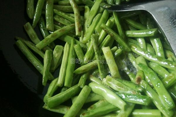干煸四季豆的做法图解6