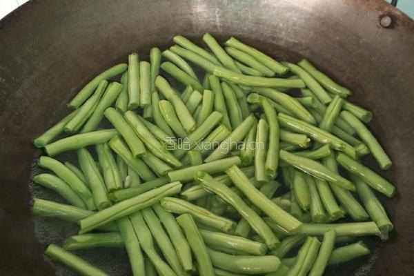 干煸四季豆的做法图解3