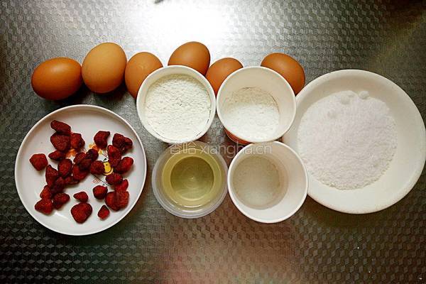 电饭煲蛋糕的做法图解1
