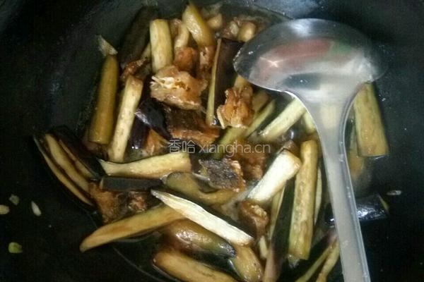 咸鱼炖茄子的做法图解6