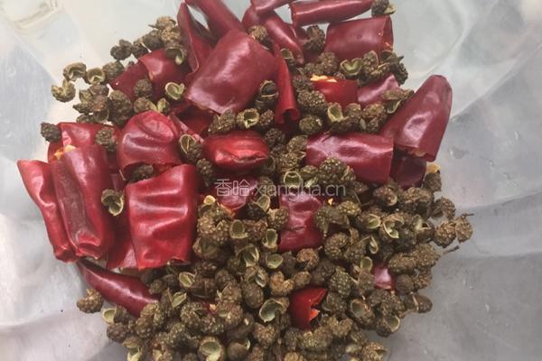 家庭版简易酸菜鱼的做法图解4