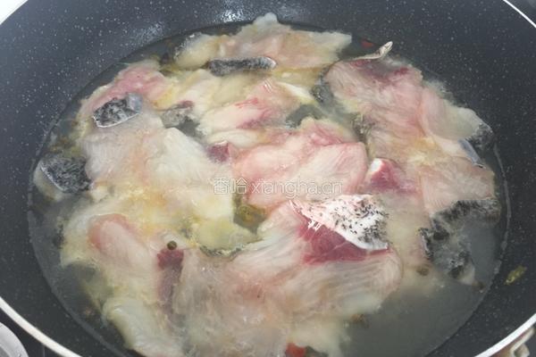 家庭版简易酸菜鱼的做法图解9