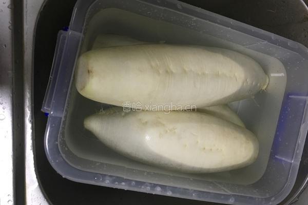泡萝卜酸的做法图解1