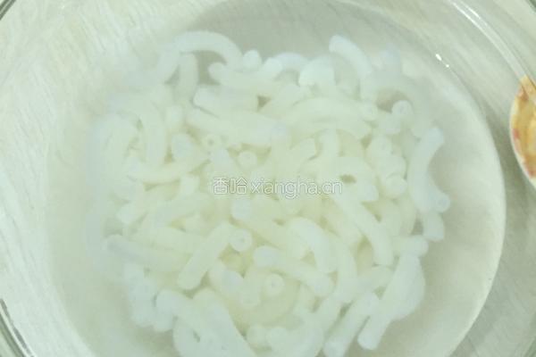 冰糖绿豆通心粉汤的做法图解2